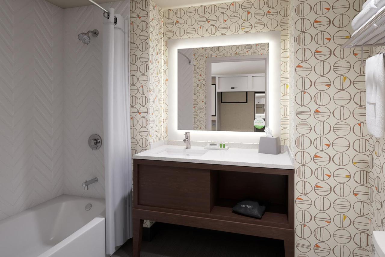 - Erie By Ihg Hotel Kearsarge